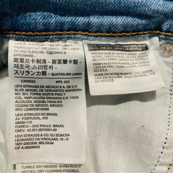 LEVI’S WEDGIE Sz 27 Wedgie Straight  Distressed Light Washed Jeans - Picture 12 of 13